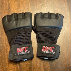 Black Fingerless Training Gloves